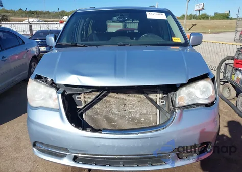 2012 Chrysler Town & Country Touring z USA, uszkodzony, nr VIN 2C4RC1BG4CR301251